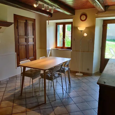 Ponssien Refuge Holiday home *